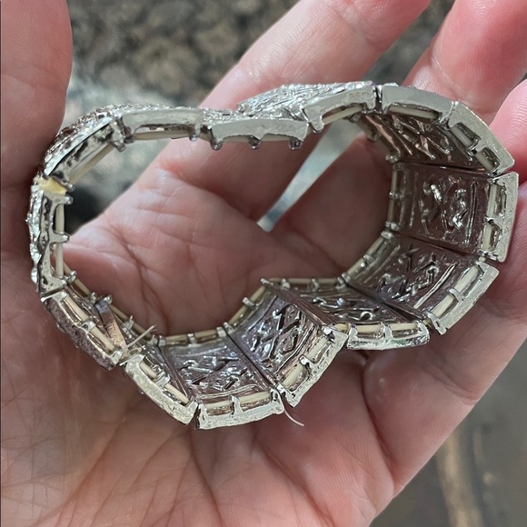 Silver Geometric Crystal Art Deco Cuff Stretch Bracelet - Picture 4 of 11